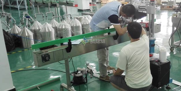 雙頭全自動(dòng)辣椒醬灌裝機(jī)